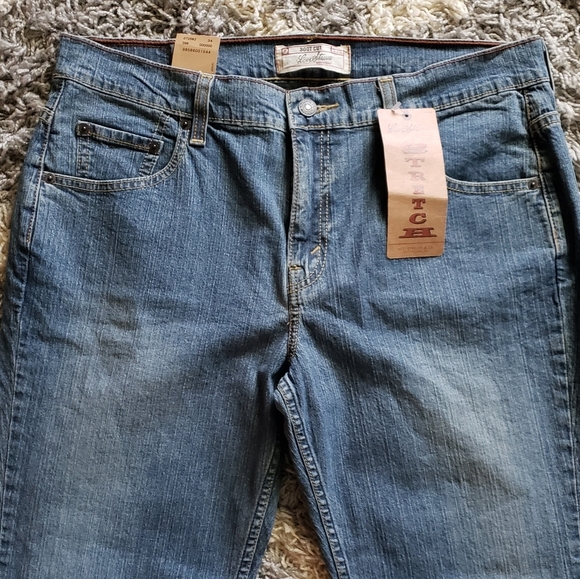 NWT Levi's Slim Fit Boot Cut Jeans 12 Short - Picture 7 of 8